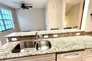 2720 NE 9th Ave, Wilton Manors, FL 33334 - Photo 7