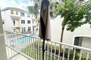 2720 NE 9th Ave, Wilton Manors, FL 33334 - Photo 15