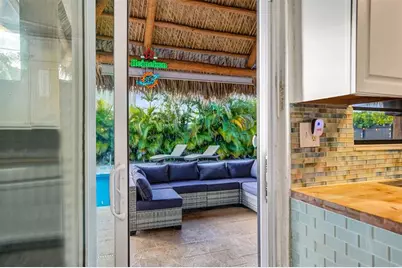 4221 NE 13th Ave, Oakland Park, FL 33334 - Photo 9