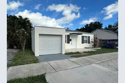 2819  Plunkett St, Hollywood, FL 33020 - Photo 15