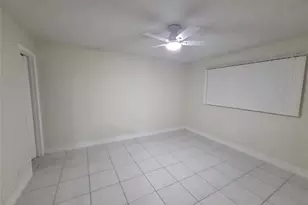 8040 N Colony Cir, Tamarac, FL 33321 - Photo 9