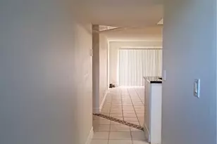 8040 N Colony Cir, Tamarac, FL 33321 - Photo 5