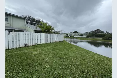 821  Crystal Lake Dr, Unit #1101, Deerfield Beach, FL 33064 - Photo 21