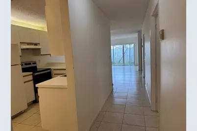 821  Crystal Lake Dr, Unit #1101, Deerfield Beach, FL 33064 - Photo 3