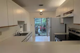 821 Crystal Lake Dr, Deerfield Beach, FL 33064 - Photo 9