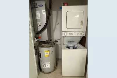 821  Crystal Lake Dr, Unit #1101, Deerfield Beach, FL 33064 - Photo 17