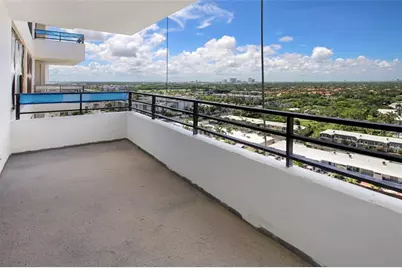 2500  Parkview Dr, Unit #1710, Hallandale Beach, FL 33009 - Photo 23