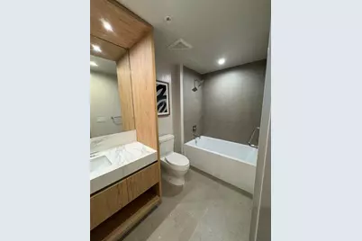 11 NE 6th St, Unit #2606, Miami, FL 33132 - Photo 11