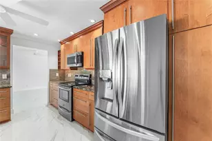 2443 NE 26th St, Lighthouse Point, FL 33064 - Photo 17