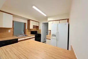 8660 NW 26th Pl, Sunrise, FL 33322 - Photo 7