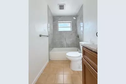 8660 NW 26th Pl, Sunrise, FL 33322 - Photo 5