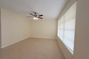 8660 NW 26th Pl, Sunrise, FL 33322 - Photo 11