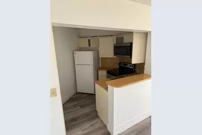 660 W Park Dr, Unit #206, Miami, FL 33172 - Photo 7