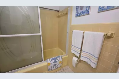 1030 SW 11th St, Unit #5M, Hallandale Beach, FL 33009 - Photo 29