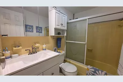 1030 SW 11th St, Unit #5M, Hallandale Beach, FL 33009 - Photo 27