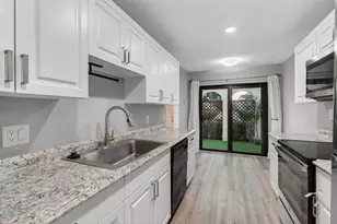 21682 Cypress Rd, Boca Raton, FL 33433 - Photo 25