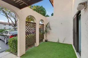 21682 Cypress Rd, Boca Raton, FL 33433 - Photo 9