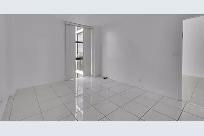 20335 W Country Club Dr, Unit #2210, Aventura, FL 33180 - Photo 23