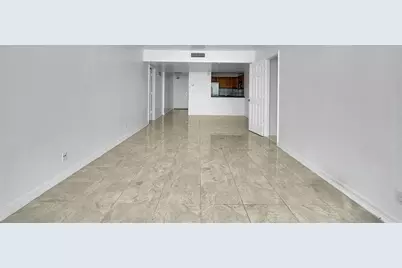 20335 W Country Club Dr, Unit #2210, Aventura, FL 33180 - Photo 17