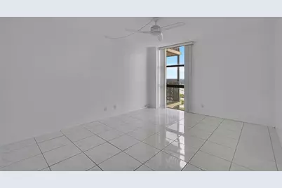 20335 W Country Club Dr, Unit #2210, Aventura, FL 33180 - Photo 19