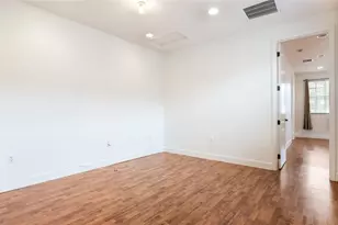 1061 SW 147th Ter, Pembroke Pines, FL 33027 - Photo 17