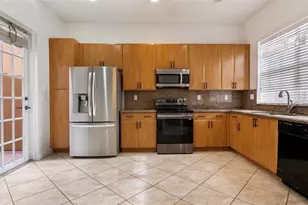 1061 SW 147th Ter, Pembroke Pines, FL 33027 - Photo 13