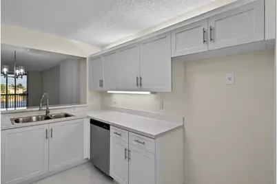 7882  Trent Dr, Unit #310, Tamarac, FL 33321 - Photo 5