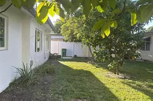 7001 NW 76th Ct, Tamarac, FL 33321 - Photo 13