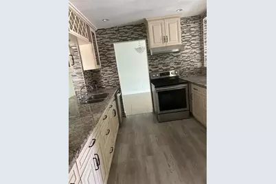 7001 NW 76th Ct, Tamarac, FL 33321 - Photo 7