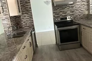 7001 NW 76th Ct, Tamarac, FL 33321 - Photo 7