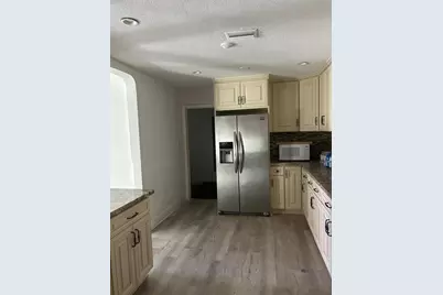 7001 NW 76th Ct, Tamarac, FL 33321 - Photo 19