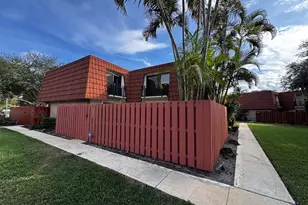 3205 Spanish Wells Dr, Delray Beach, FL 33445 - Photo 1