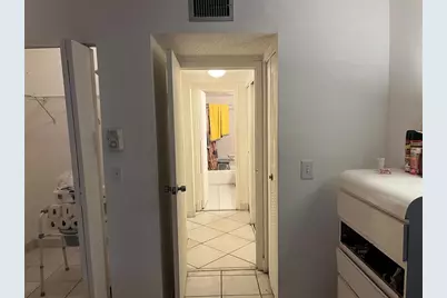 2871  Somerset Dr, Unit #105, Lauderdale Lakes, FL 33311 - Photo 17