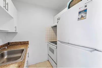 14950 E Miami Ave, Unit #4, Miami, FL 33168 - Photo 3