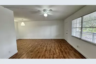 300 SW 134th Wy, Unit #304E, Pembroke Pines, FL 33027 - Photo 17