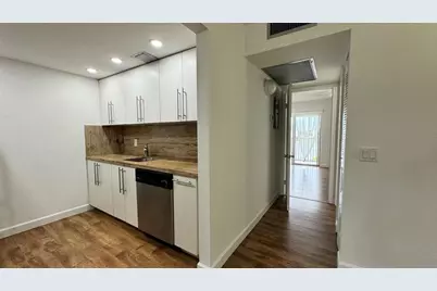 300 SW 134th Wy, Unit #304E, Pembroke Pines, FL 33027 - Photo 7