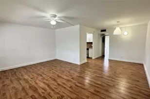 300 SW 134th Way, Pembroke Pines, FL 33027 - Photo 5