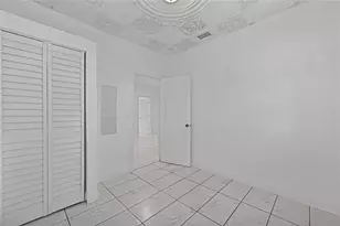 1114 NW 39th St, Miami, FL 33127 - Photo 11