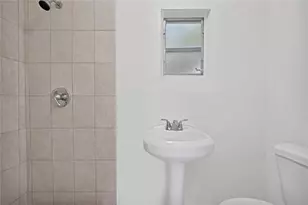 1114 NW 39th St, Miami, FL 33127 - Photo 19