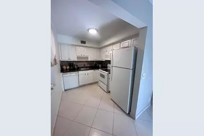 164  Burgundy D, Unit #164, Delray Beach, FL 33484 - Photo 3