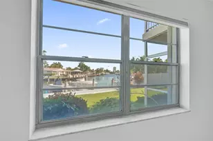 2201 SE 9th St, Pompano Beach, FL 33062 - Photo 19