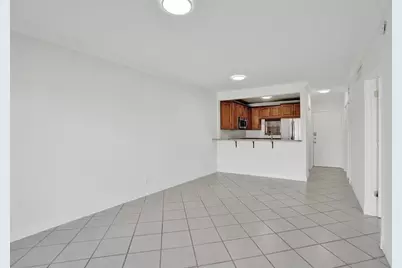 2201 SE 9th St, Unit #106, Pompano Beach, FL 33062 - Photo 7