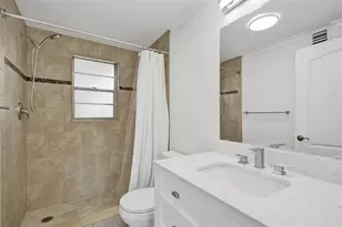 2201 SE 9th St, Pompano Beach, FL 33062 - Photo 25