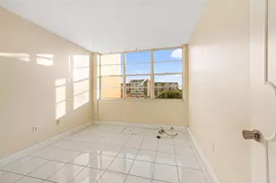 1300 St Charles Pl, Pembroke Pines, FL 33026 - Photo 9