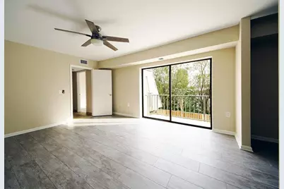 1700  Embassy Dr, Unit #402, West Palm Beach, FL 33401 - Photo 19
