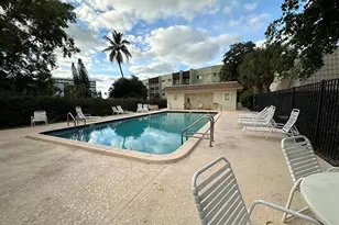 1700 Embassy Dr Unit, West Palm Beach, FL 33401 - Photo 35