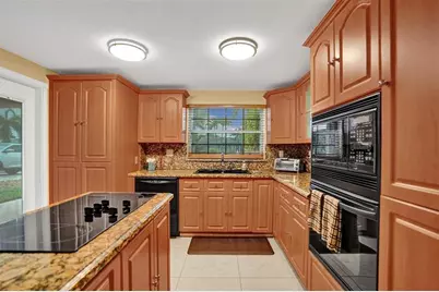 2542  Marathon Ln, Fort Lauderdale, FL 33312 - Photo 15