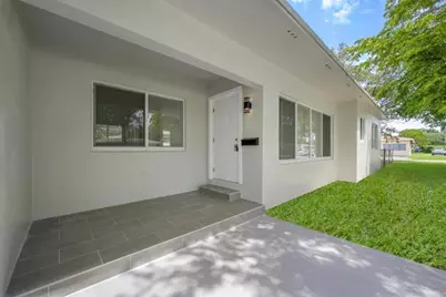 2601  Taylor St, Hollywood, FL 33020 - Photo 1