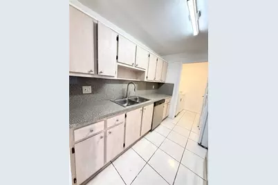 812 SW 73 Av, Unit #8, North Lauderdale, FL 33068 - Photo 11