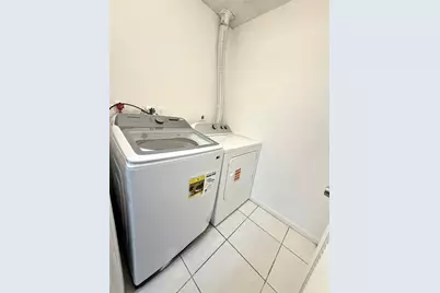 812 SW 73 Av, Unit #8, North Lauderdale, FL 33068 - Photo 13